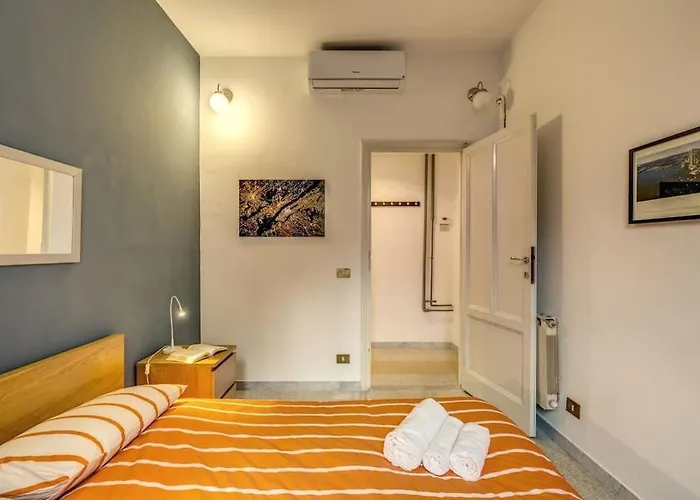 Apartament Monti Coliseum 2nd Floor 3 Bedroom Rzym