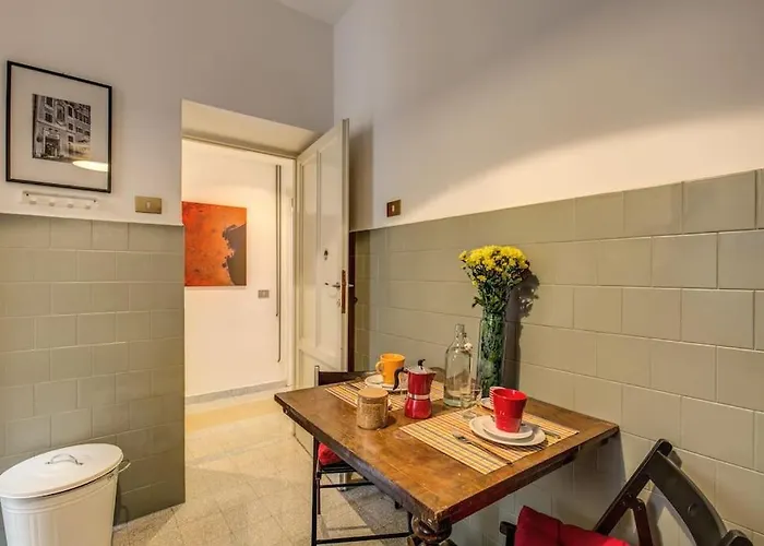 Monti Coliseum 2nd Floor 3 Bedroom Apartament Rzym