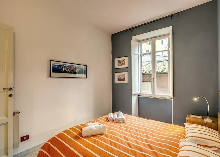 Apartament Monti Coliseum 2nd Floor 3 Bedroom Rzym