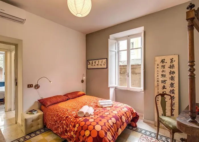 Monti Coliseum 2nd Floor 3 Bedroom * Rome