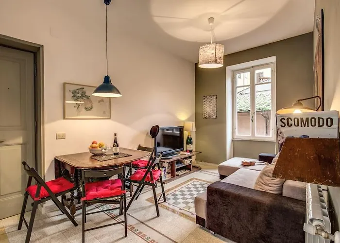 Monti Coliseum 2nd Floor 3 Bedroom * Rzym