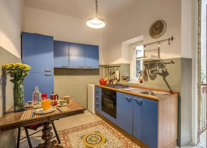 Monti Coliseum 2nd Floor 3 Bedroom Apartament *
