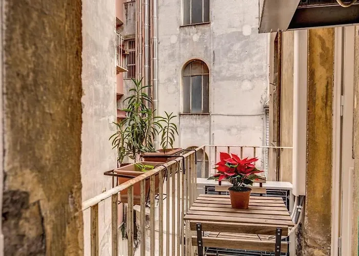 Apartament Monti Coliseum 2nd Floor 3 Bedroom Rzym
